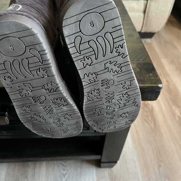 BearPaw Women's Brown Suede Boots - Picture 4 of 4